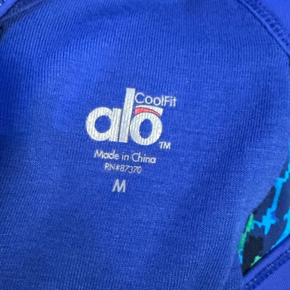 ALO Women’s Blue Green Animal Print Racerback Athletic Tank Top Size Medium - Picture 4 of 6